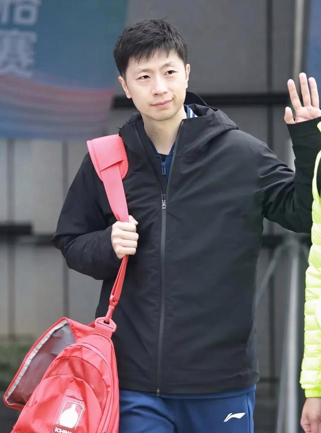 开云官方-羽毛球队刷新世界纪录，马龙教练激动落泪！